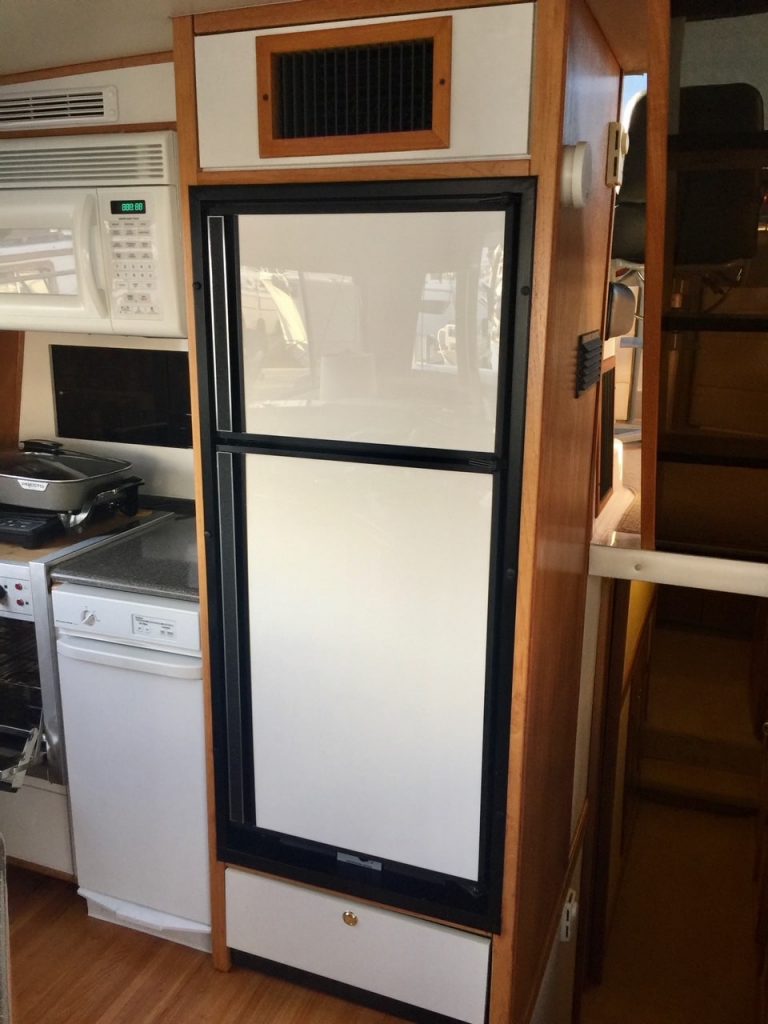 Yacht Refinishing